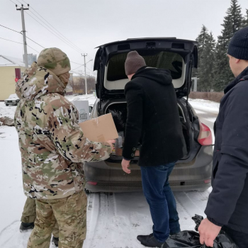 ВЫГРУЗКА ГУМАНИТАРНОЙ ПОМОЩИ В РАЙОНЕ Г. БЕЛГОРОД